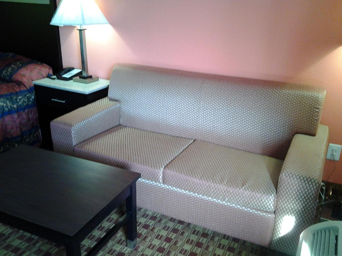 Elkton Lodge Hotel
