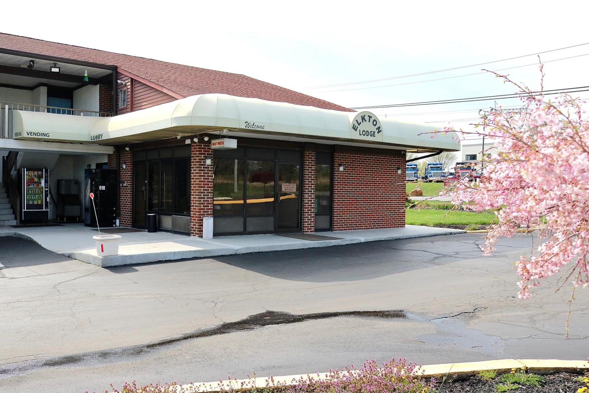 Elkton Lodge
